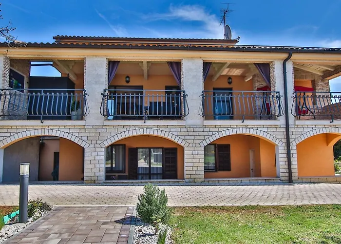 Appartement Tina I *